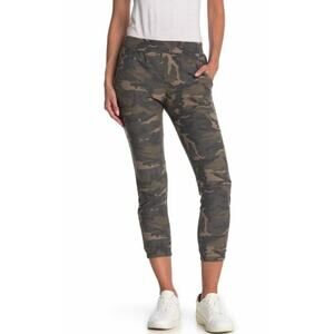 Socialite Women's Camo‎ Printed Cropped Pocket Joggers Sage Camo Small MSRP $68